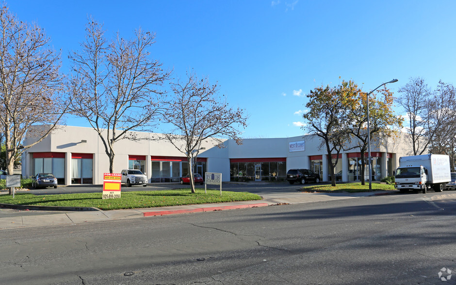 Primary Photo Of 2250 Commerce Ave, Concord Warehouse For Lease