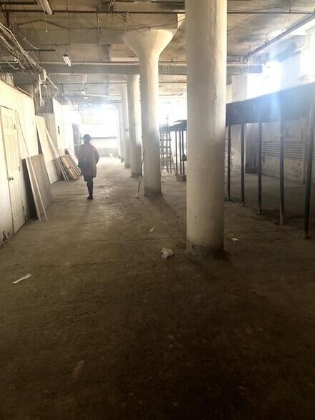 More Photos Of 6103 Strickland Ave, Brooklyn Warehouse For Lease