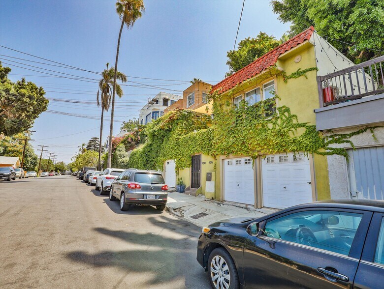 More Photos Of 1016 Laguna Ave, Los Angeles Apartments For Sale