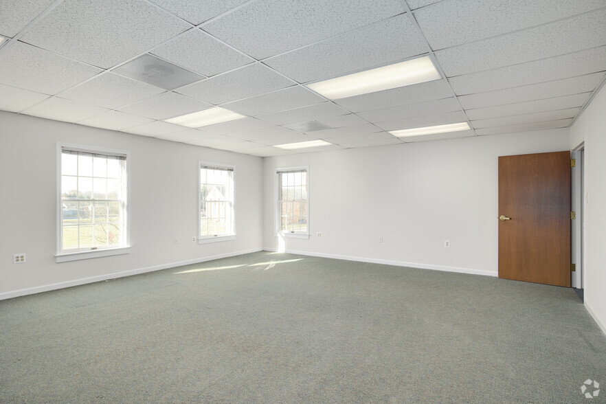 More Photos Of 8802 Sudley Rd, Manassas Medical For Lease