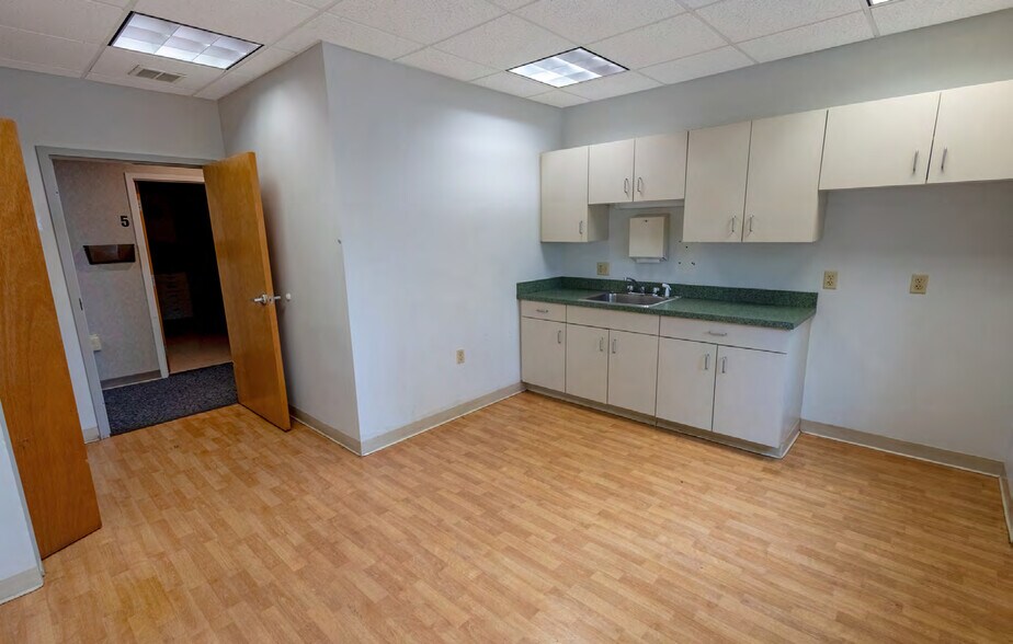 More Photos Of 150 Emory St, Attleboro Medical For Lease