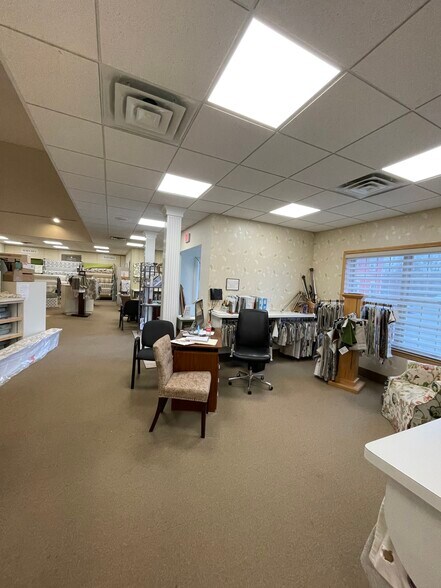 More Photos Of 59 Sunrise hwy, East Islip Freestanding For Lease