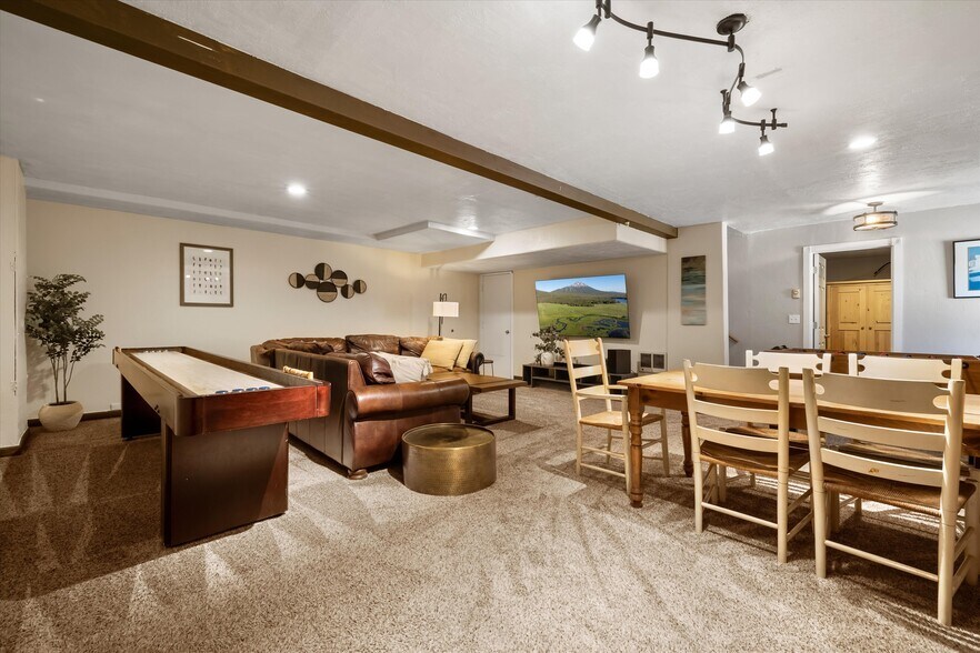 More Photos Of 53345 Riverview Dr, La Pine Multifamily For Sale