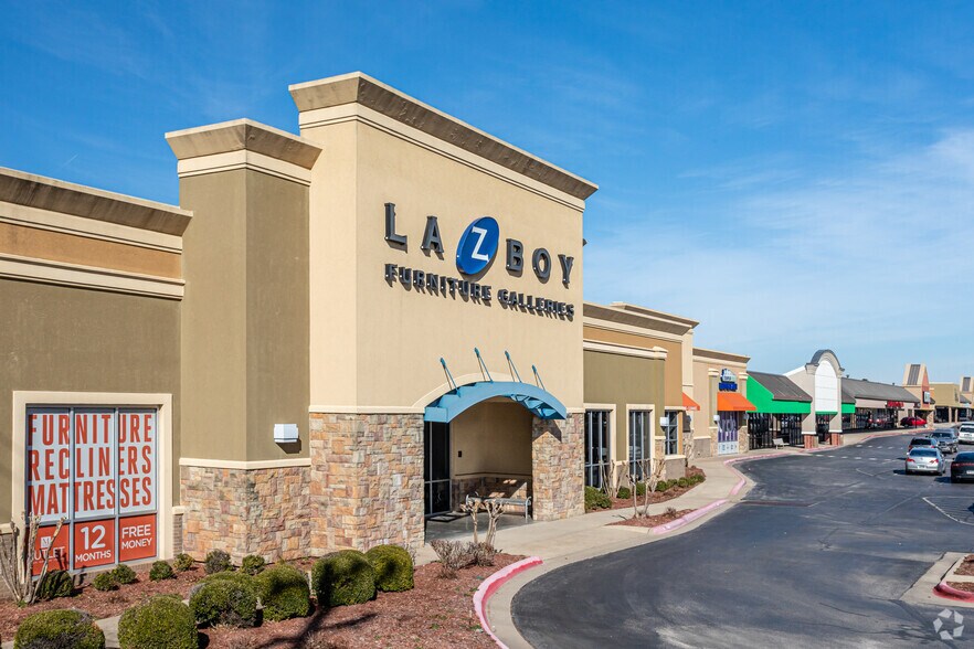 More Photos Of 5320 W Sunset Ave, Springdale Unknown For Lease