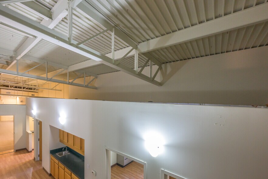 More Photos Of 749 Warren St, Hudson Flex For Sale