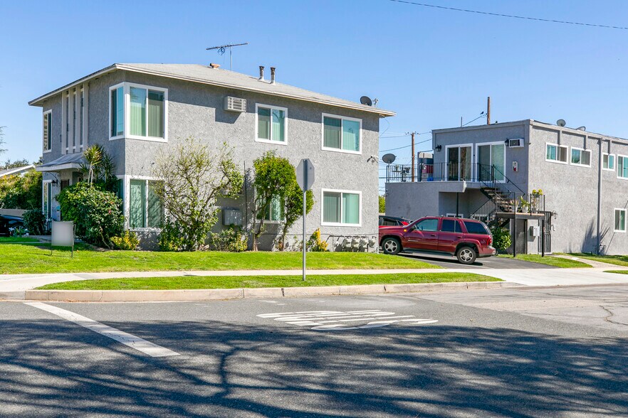 More Photos Of 1138 N Parish Pl, Burbank Apartments For Sale