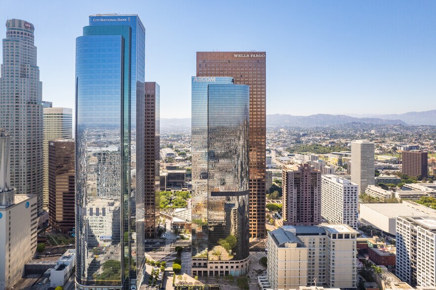 More Photos Of 300 S Grand Ave, Los Angeles Office For Lease