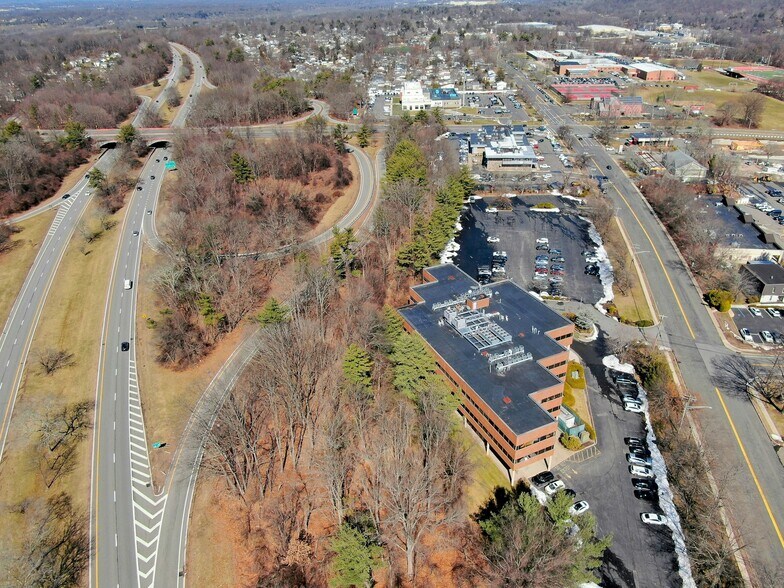 More Photos Of 100 Dutch Hill Rd, Orangeburg Medical For Lease