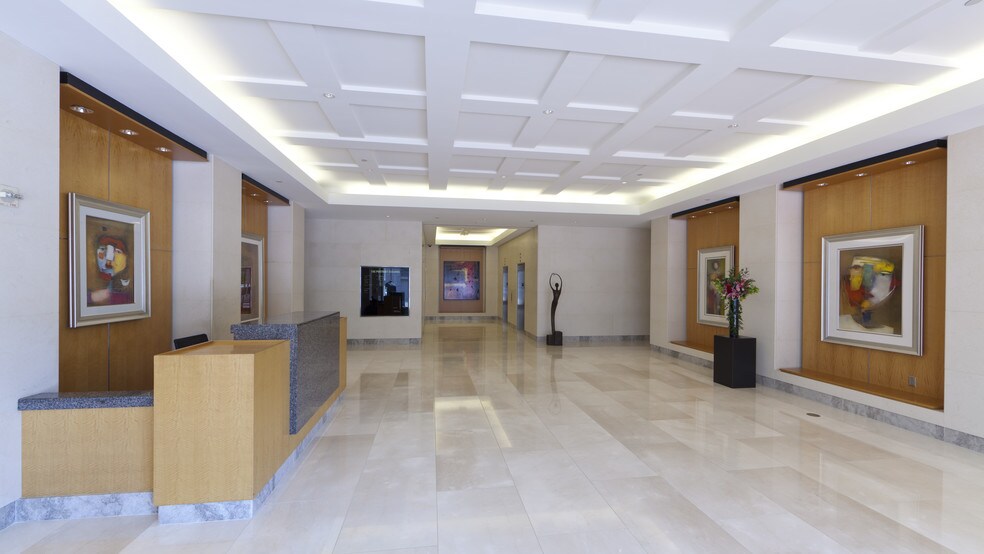 More Photos Of 701 8th St NW, Washington Office For Lease