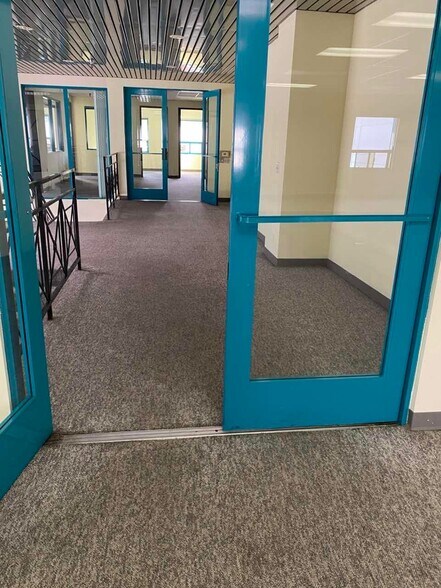 More Photos Of 207-211 Erie St, Pomona Warehouse For Lease