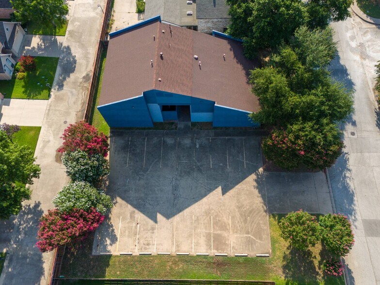 More Photos Of 2401 Garden Park Ct, Arlington Office Residential For Lease