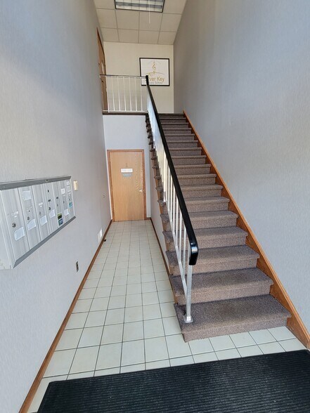 More Photos Of 8 Old Bridge Tpke, South River Office For Lease