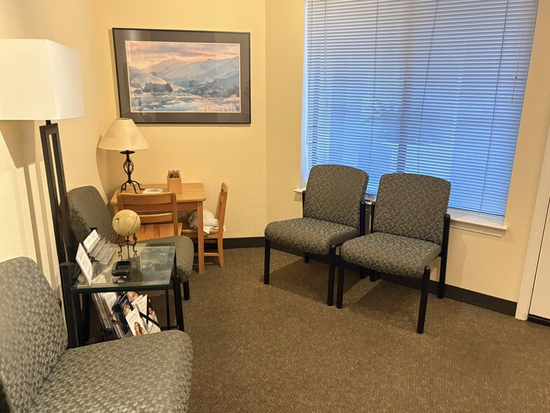 More Photos Of 1220-1244 University Dr, Menlo Park Medical For Lease
