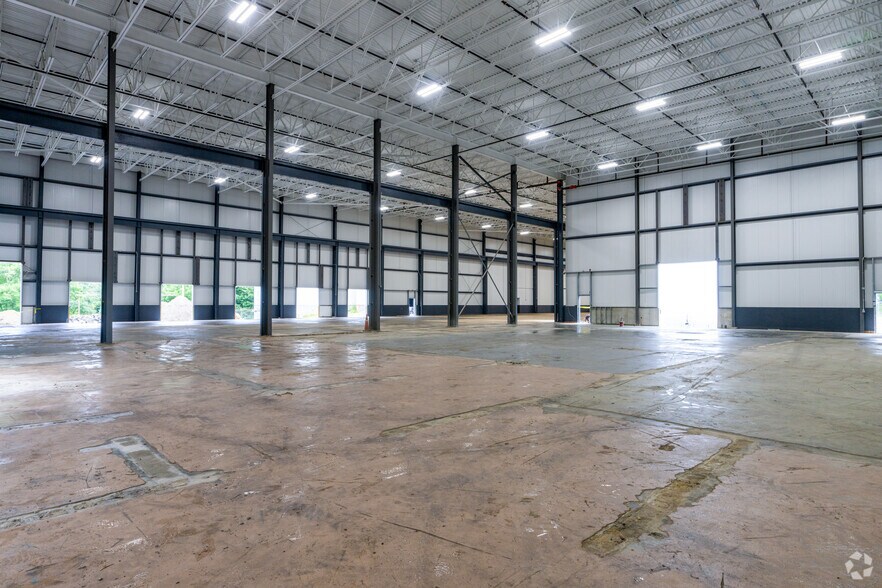 More Photos Of 1537 Grafton Rd, Millbury Warehouse For Lease