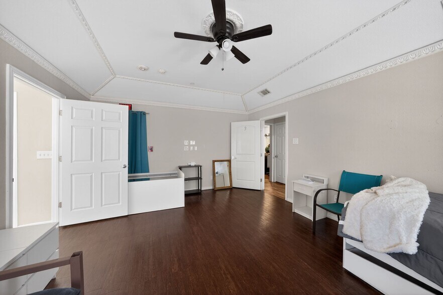 More Photos Of , Dallas Unknown For Sale