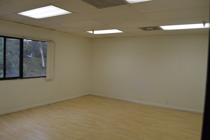 More Photos Of 1455 Monterey Pass Rd, Monterey Park Office Residential For Lease