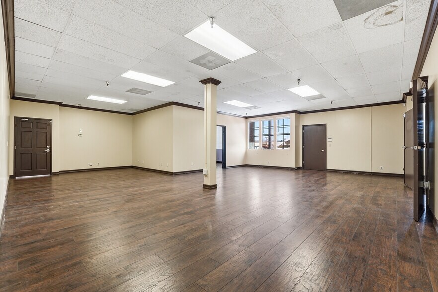 More Photos Of 902 N Grand Ave, Santa Ana Medical For Sale