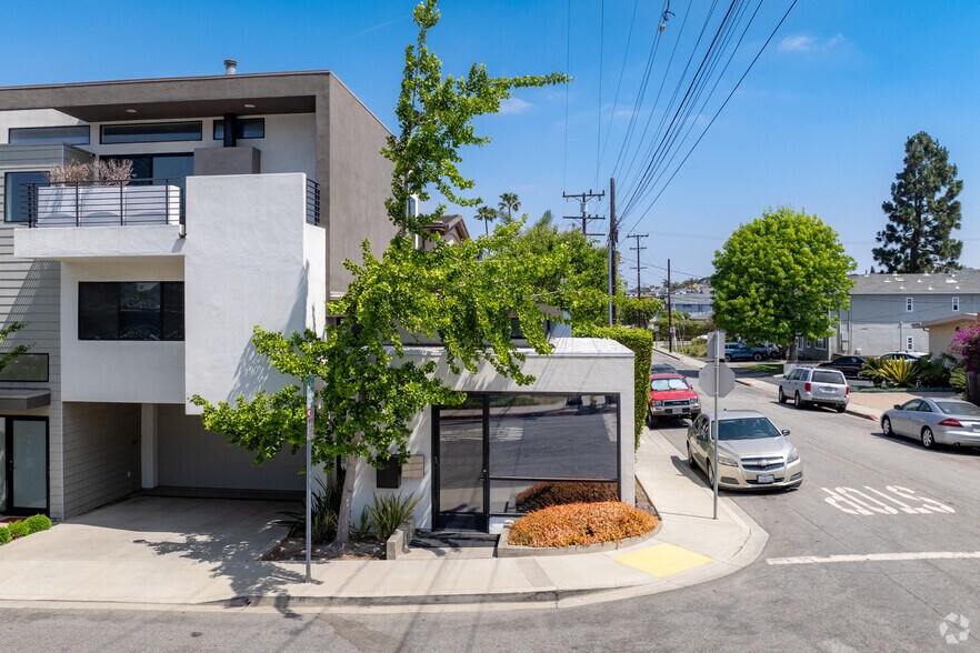 More Photos Of 627 Aviation Way, Manhattan Beach Loft Creative Space For Lease