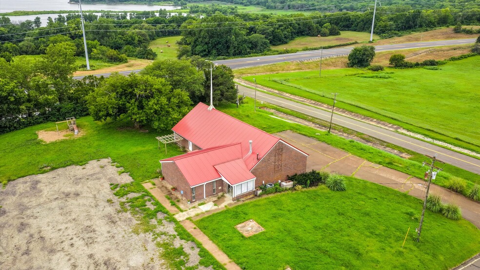 More Photos Of 105 Goldenrod Ave, Ozawkie Religious Facility For Sale