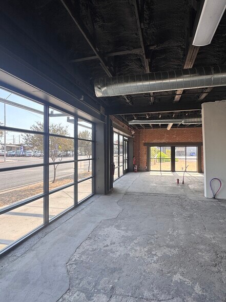 More Photos Of 1215 E Van Buren St, Phoenix Restaurant For Sale