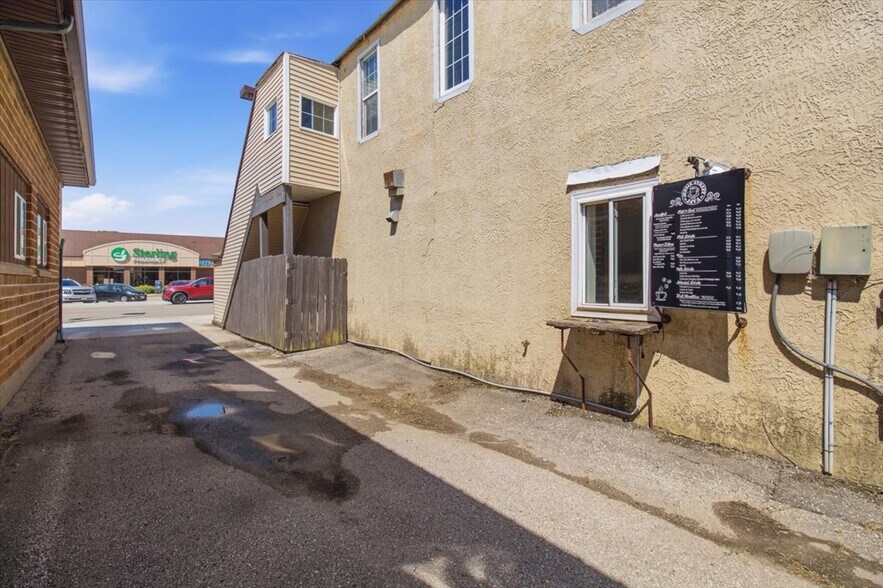 More Photos Of 116 W Jessie St, Rushford Storefront Retail Residential For Sale
