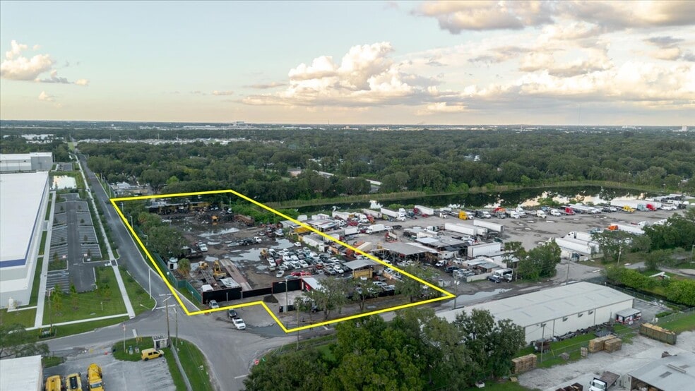 More Photos Of 5404 24th Ave S, Tampa Auto Salvage Facility For Sale