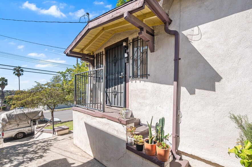 More Photos Of 1727 Bellevue Ave, Los Angeles Apartments For Sale