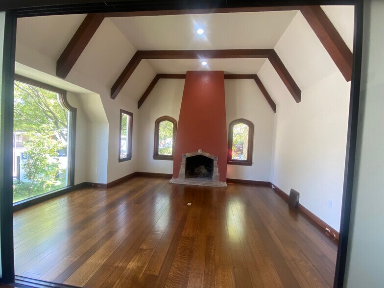 More Photos Of 1505 Main St, Saint Helena Office For Lease