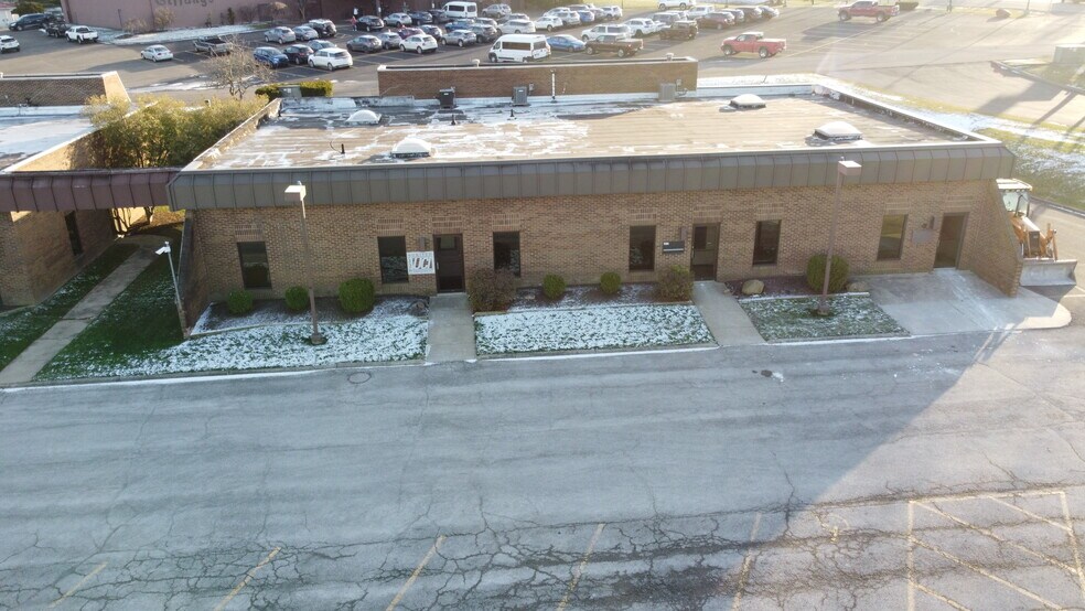 More Photos Of 7124 Brookwood Dr, Brookfield Office For Lease