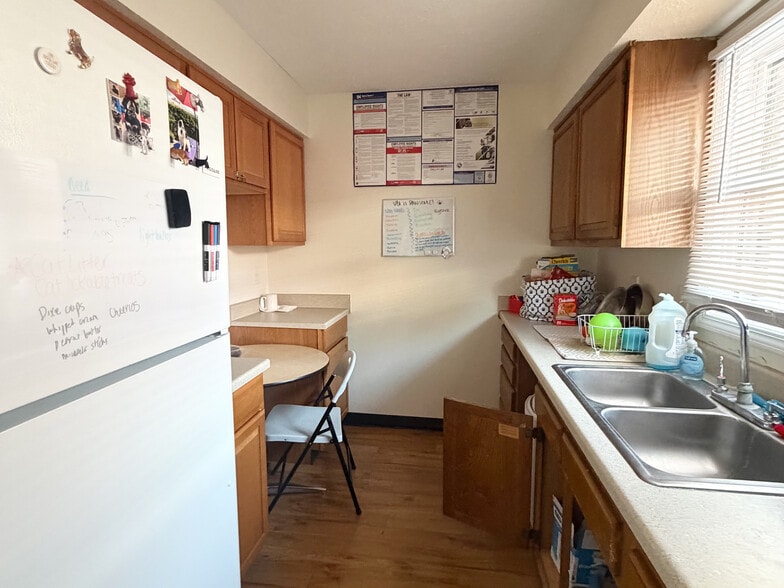 More Photos Of 950 N Rangeline Rd, Carmel Office For Lease