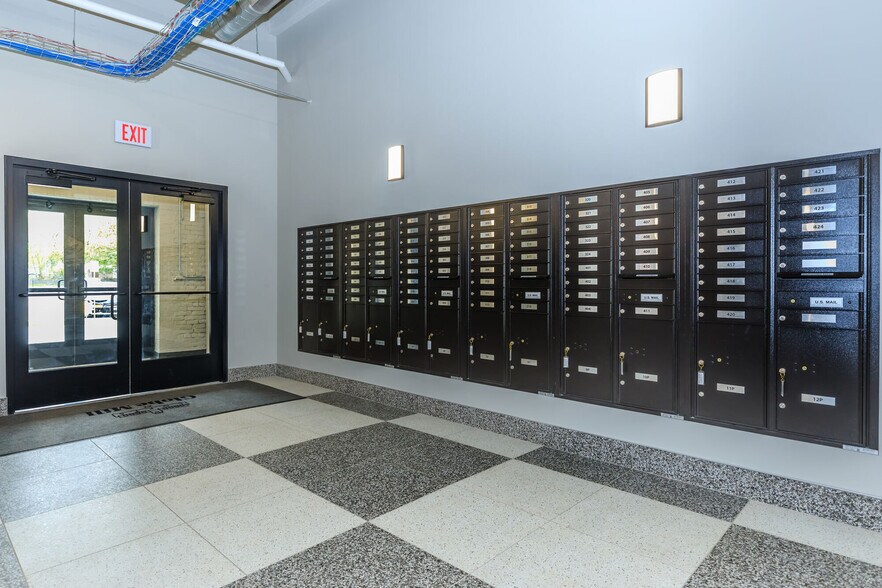 More Photos Of 811-827 Court St, Utica Apartments For Lease