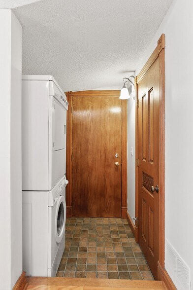 More Photos Of 197 Kent St, Saint Paul Multifamily For Sale