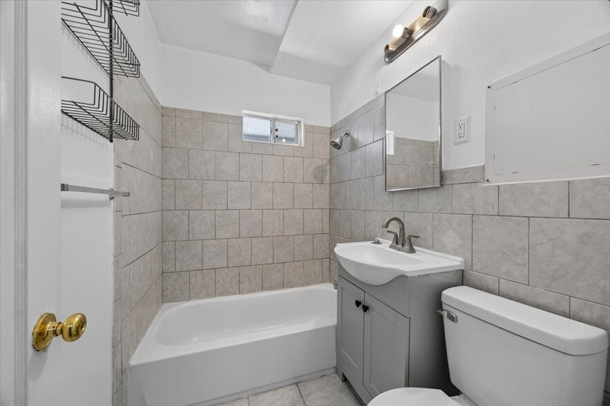 More Photos Of 319 S 10th St, Las Vegas Apartments For Sale
