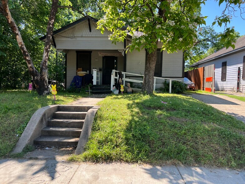 More Photos Of , Dallas Unknown For Sale