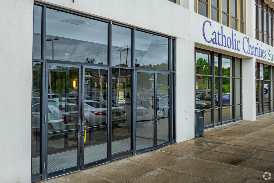 More Photos Of 7162 Reading Rd, Cincinnati Medical For Lease