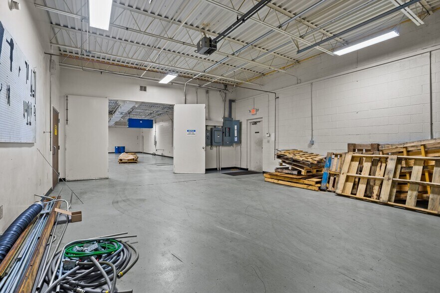 More Photos Of 157 Industrial Dr, King Warehouse For Lease