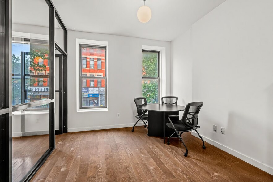 More Photos Of 506 5th Ave, Brooklyn Bar For Lease