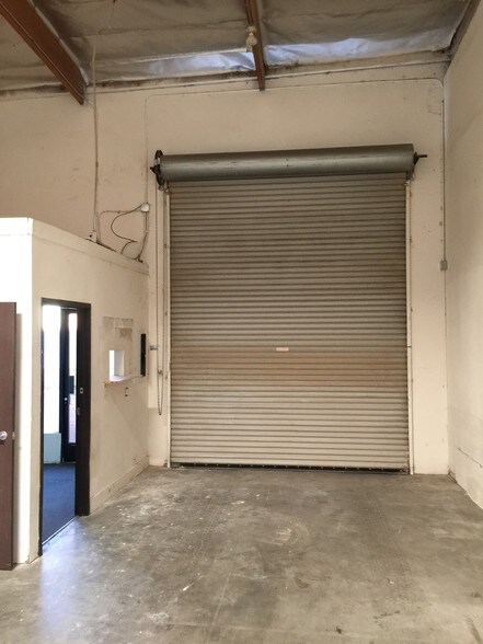 More Photos Of 1433 W Linden St, Riverside Manufacturing For Lease