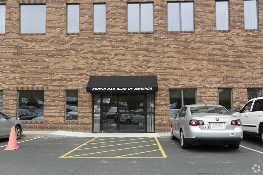 421 Merrimack St, Methuen, MA 01844 For Lease