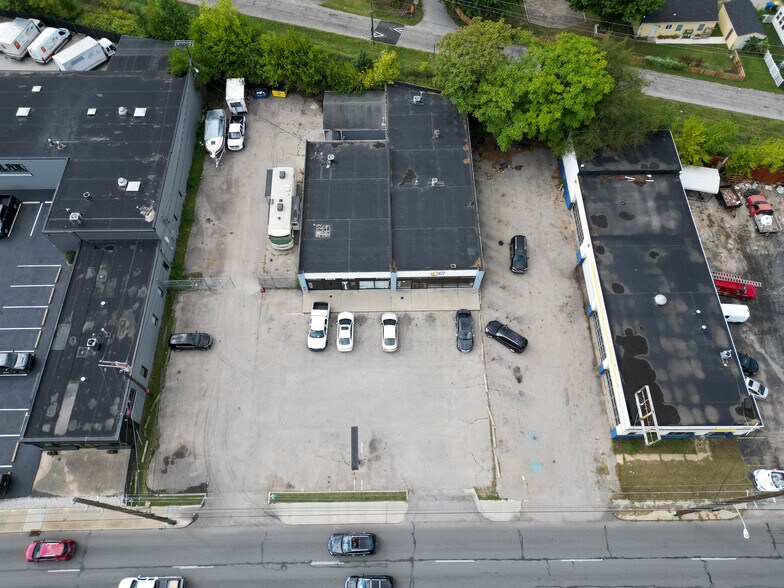 More Photos Of 4638-4640 N Keystone Ave, Indianapolis Storefront For Sale