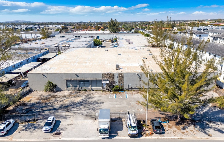 Primary Photo Of 7620 W 2nd Ct, Hialeah Warehouse For Sale