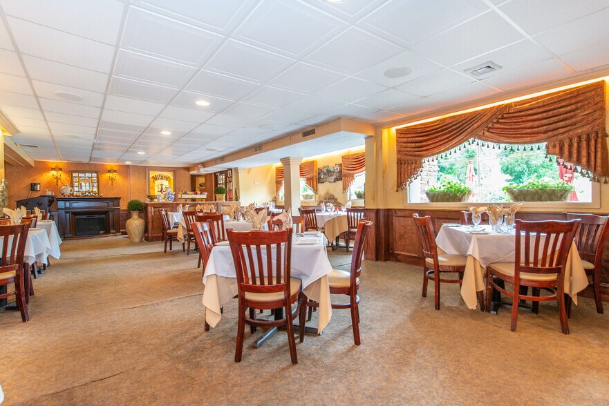 More Photos Of 3673 State Rt 94, Hamburg Restaurant For Sale