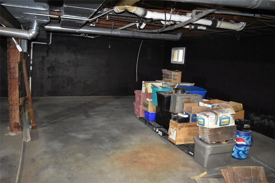 More Photos Of 424 Main St, Shelby Storefront Retail Office For Sale