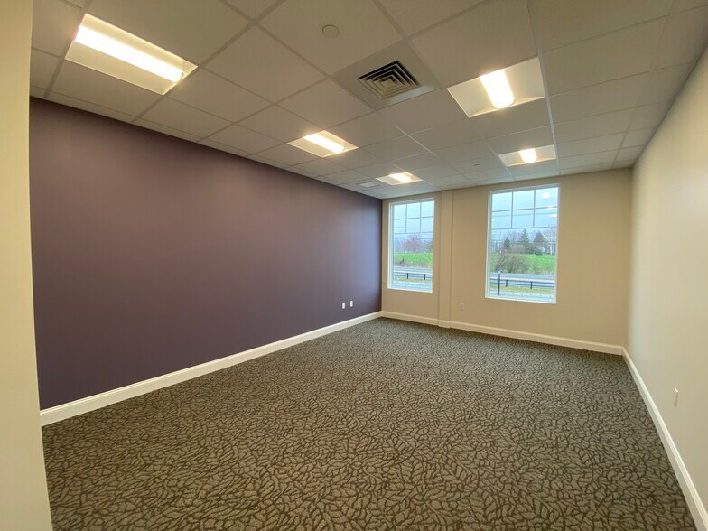 More Photos Of 1274 Osgood St, North Andover Office For Lease