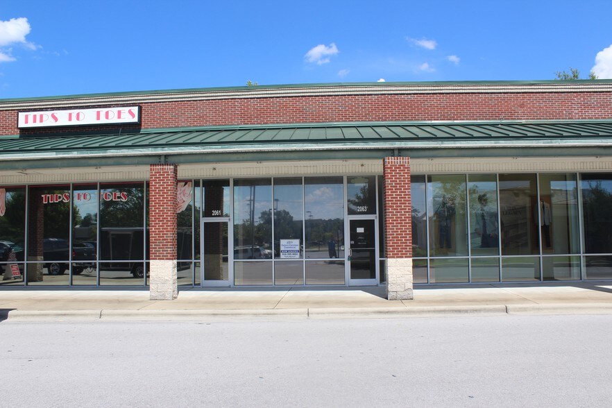 More Photos Of 2019 S Glenburnie Rd, New Bern Supermarket For Lease