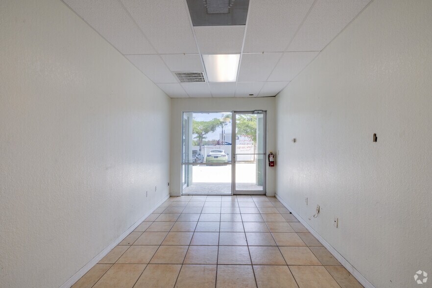 More Photos Of 227 SW 3rd Ave, Cape Coral Warehouse For Sale