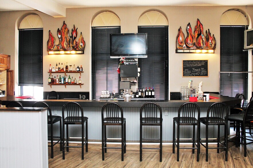 More Photos Of 606 N 2nd St, Harrisburg Restaurant For Sale