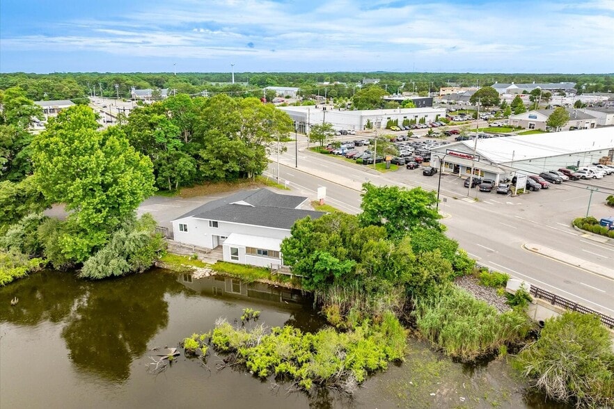 More Photos Of 307 Falmouth Rd, Hyannis Office For Sale