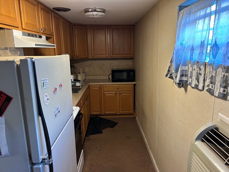 More Photos Of 976 Enterprise Dr, Logan Industrial For Sale