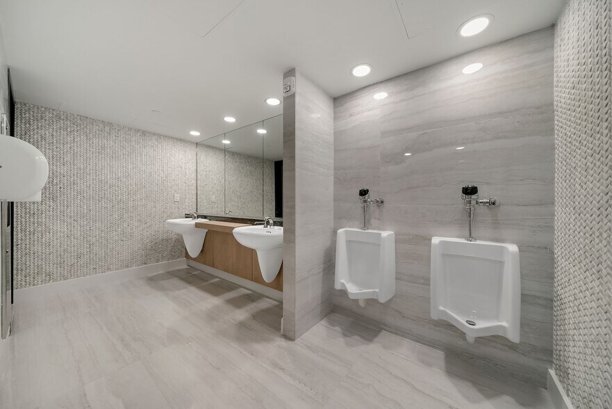 More Photos Of 1200 Brickell Ave, Miami Office For Lease